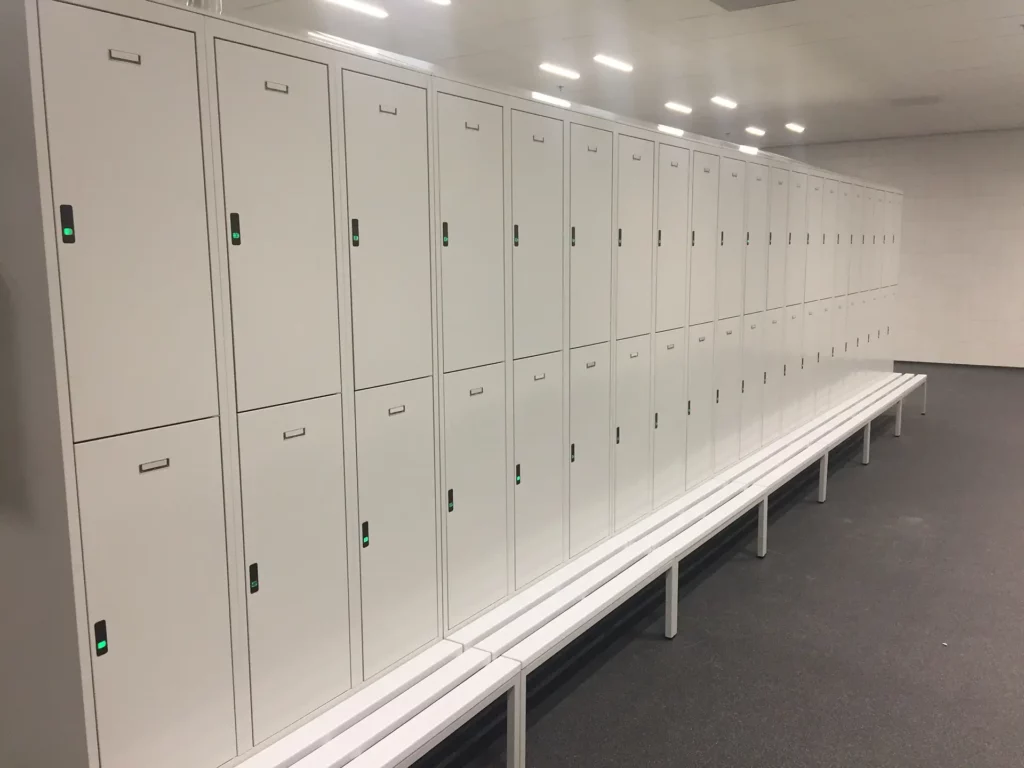 Smart kledinglockers in sportschool
